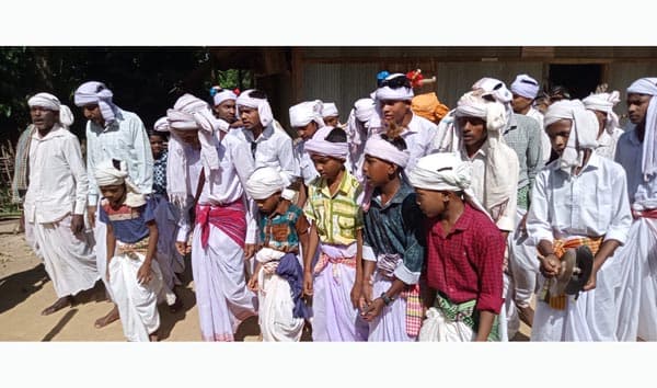 পানছড়িতে একইসাথে দুর্গোৎসব ও সাঁওতালদের দাঁশায় উৎসবের আমেজ