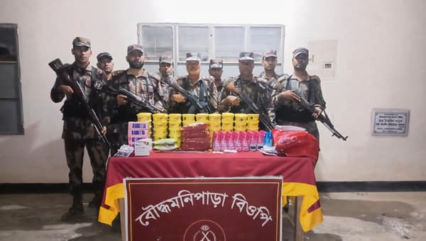 খাগড়াছড়িতে বিজিবির বিশেষ টহলে বিপুল ভারতীয় মালামাল আটক