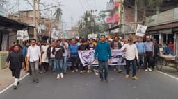 ঝালকাঠি-১: ক্ষুদ্র শিল্প গড়ে কর্মসংস্থানের অঙ্গীকার হাঁস প্রতীকের প্রার্থীর 