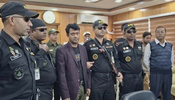 নোয়াখালীতে আনসার ভিডিপি ব্যাংকের কোটি টাকা আত্মসাৎ, ব্যবস্থাপক গ্রেপ্তার