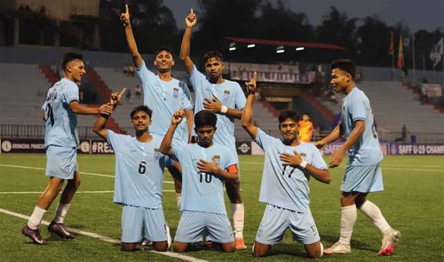 ভুটানকে উড়িয়ে সাফ চ্যাম্পিয়নশিপে সেমিফাইনালে বাংলাদেশ