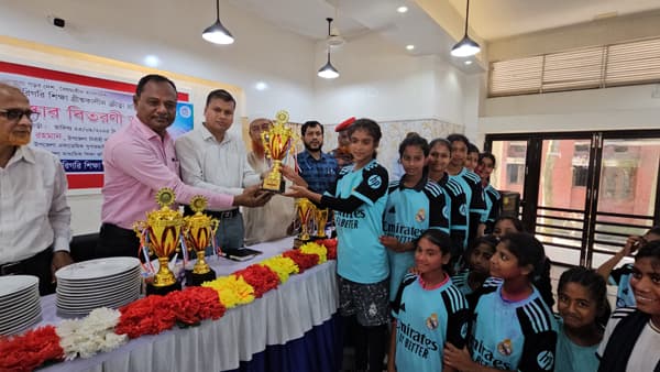 গোয়ালন্দে গ্রীষ্মকালীন জাতীয় ক্রীড়া প্রতিযোগিতার পুরস্কার বিতরণ