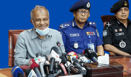 বিমানবন্দরে উপদেষ্টার ব্যাগে ম্যাগাজিন, স্বরাষ্ট্র উপদেষ্টার ব্যাখ্যা