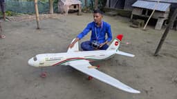 রাজবাড়ীর বালিয়াকান্দিতে চার দিনে বিমান তৈরি করল স্কুলছাত্র রাহুল