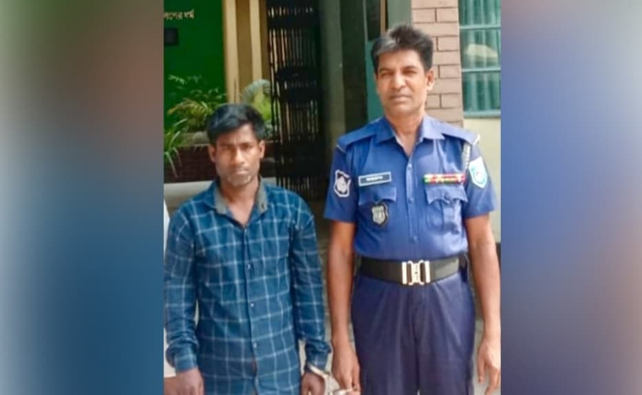 উলিপুরে ফেসবুকে আল্লাহ ও নবী-রাসুল নিয়ে কটুক্তির অভিযোগে একজন গ্রেপ্তার