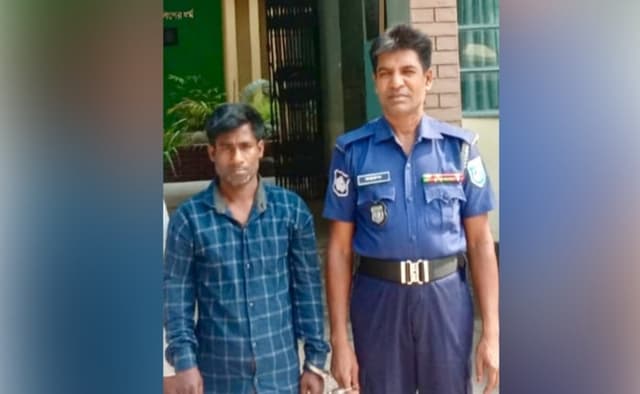 উলিপুরে ফেসবুকে আল্লাহ ও নবী-রাসুল নিয়ে কটুক্তির অভিযোগে একজন গ্রেপ্তার