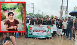 মসজিদে মাদরাসাছাত্রী হত্যাকাণ্ডে কাঁপছে সরাইল, মানববন্ধন