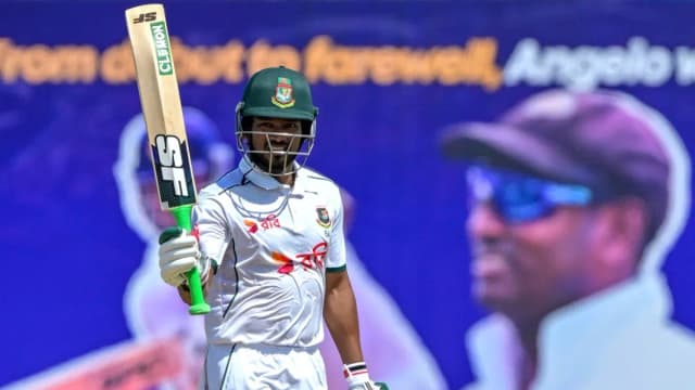 গল টেস্টে শান্ত-মুশফিকের সেঞ্চুরি জুটিতে বাংলাদেশ স্বস্তিতে