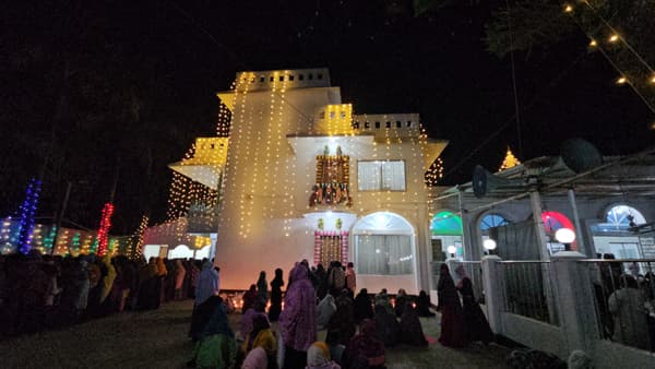 ভারতের মেদিনীপুরের সাথে মিল রেখে দৌলতদিয়ায় ওরশ শরীফ পালিত