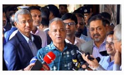 সাংবাদিক সোহেলকে ডিবি পরিচয়ে তুলে নেওয়া বিষয়ে যা বললেন স্বরাষ্ট্র উপদেষ্টা