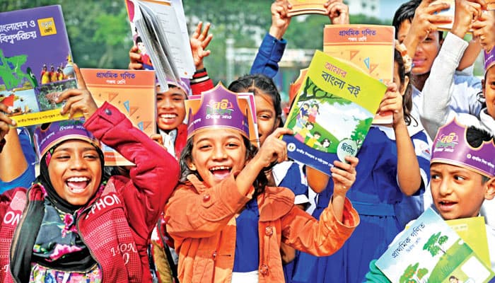 আজ নতুন বইয়ের ঘ্রাণ নেবে ৩ কোটি ৮১ লাখ শিক্ষার্থী