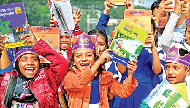 আজ নতুন বইয়ের ঘ্রাণ নেবে ৩ কোটি ৮১ লাখ শিক্ষার্থী
