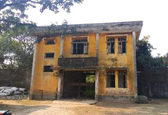 রাণীশংকৈলে পুরাতন জেলখানাটি এখন ভূতুরে বাড়ি!