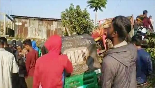 ট্রাক্টর-অটোরিকশা সংঘর্ষে নিহত ২