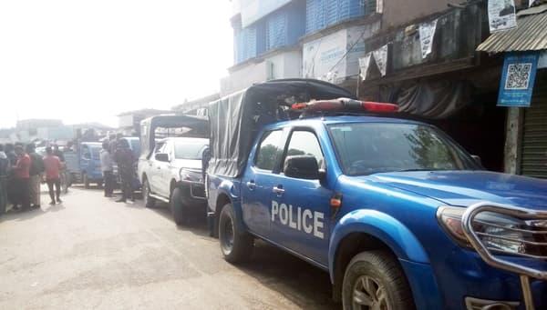 সংসদ নির্বাচনকে ঘিরে আত্রাই থানা পুলিশের বিশেষ মহড়া