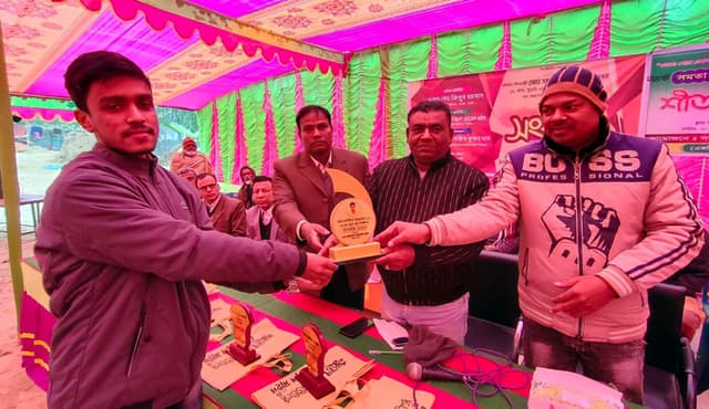 আত্রাইয়ে কৃতি শিক্ষার্থীদের সংবর্ধনা প্রদান