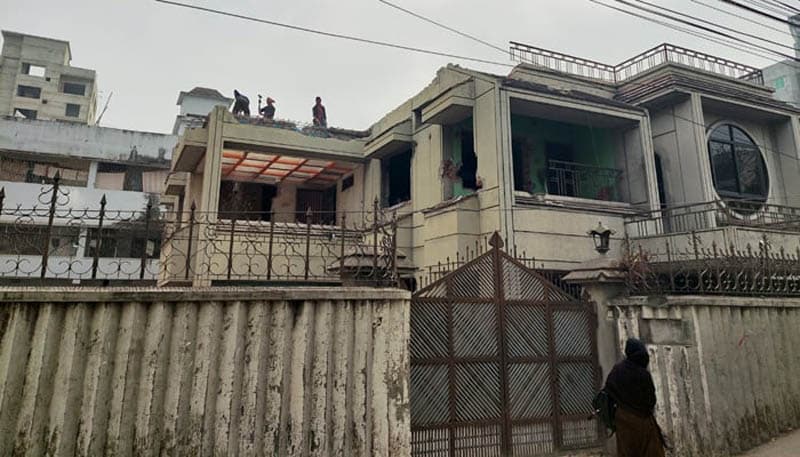 যে কারণে ভাঙা হচ্ছে এরশাদ শিকদারের সেই স্বর্ণকমল