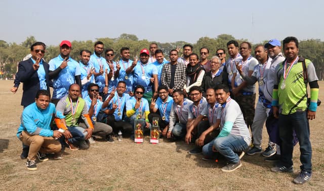 বরিশাল রিপোর্টার্স ইউনিটির প্রীতি ক্রিকেট ম্যাচ অনুষ্ঠিত