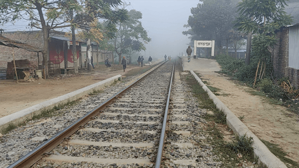 বসন্তপুরে ট্রেনে কাটা পড়ে বৃদ্ধার মৃত্যু