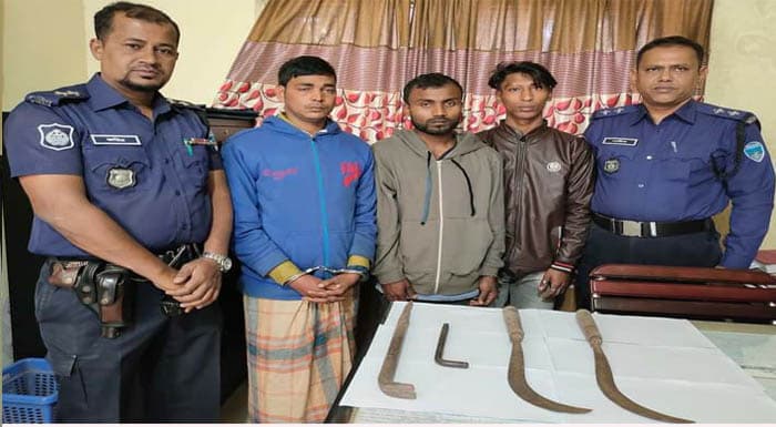 দেবীদ্বারে ডাকাতির প্রস্তুতিকালে গ্রেফতার-৩