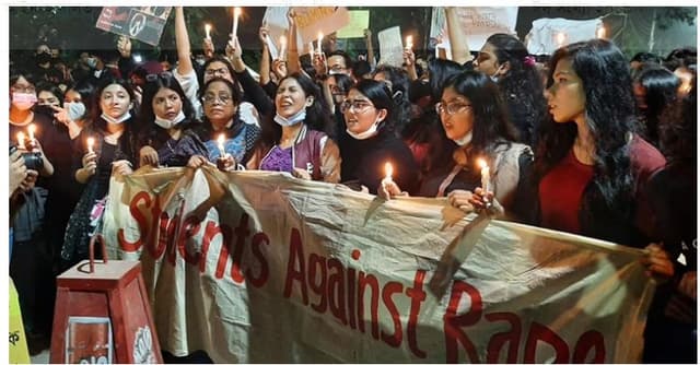 ‘উই ওয়ান্ট জাস্টিস’, ‘ধর্ষকের’ বিচার চাই !