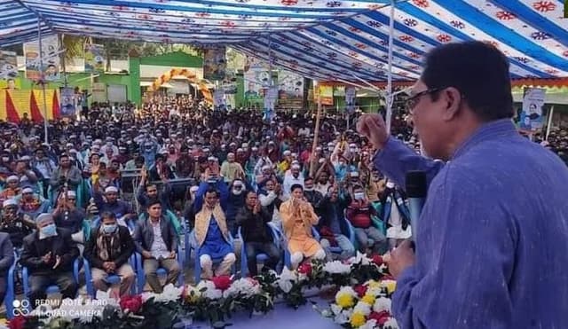 আওয়ামীলীগ উন্নয়নে অঙ্গীকার বদ্ধ; উল্লাপাড়ায় এমপি তানভীর ইমাম
