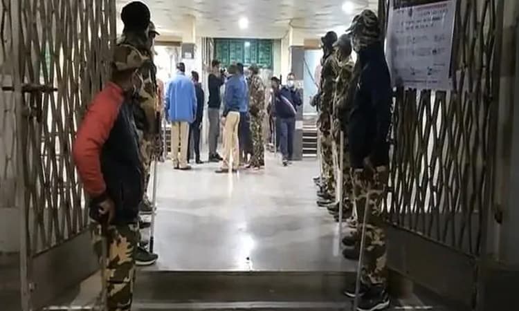 ভারতে অগ্নিকাণ্ড, দমবন্ধ হয়ে ১০ নবজাতকের মৃত্যু