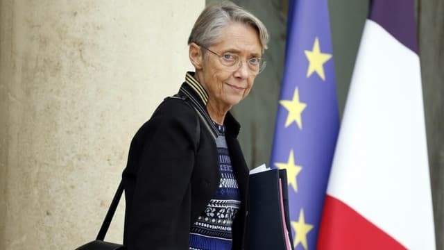 দুই বছর না যেতেই ফরাসি প্রধানমন্ত্রীর পদত্যাগ