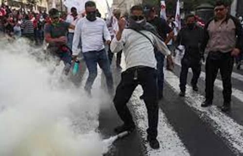 পেরুতে সরকারবিরোধী বিক্ষোভে নিহত ১২