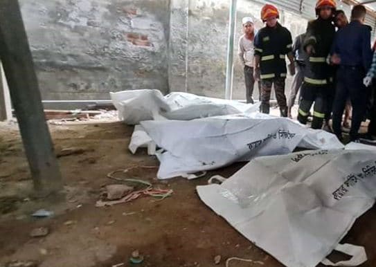 গাজীপুর গ্যাস সিলিন্ডার বিস্ফোরণে স্বামী-স্ত্রীসহ নিহত ৪