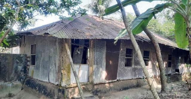 শৈলকুপায় বঙ্গবন্ধুর স্মৃতি বিজড়িত বাড়িটি সংস্কার হবে কবে?