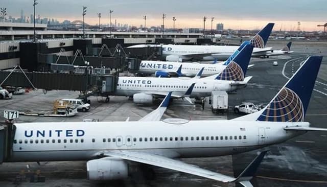 যে কারণে যুক্তরাষ্ট্রজুড়ে বন্ধ অভ্যন্তরীণ ফ্লাইট