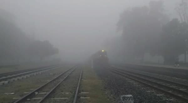শীতে স্থবির হিলির জনজীবন
