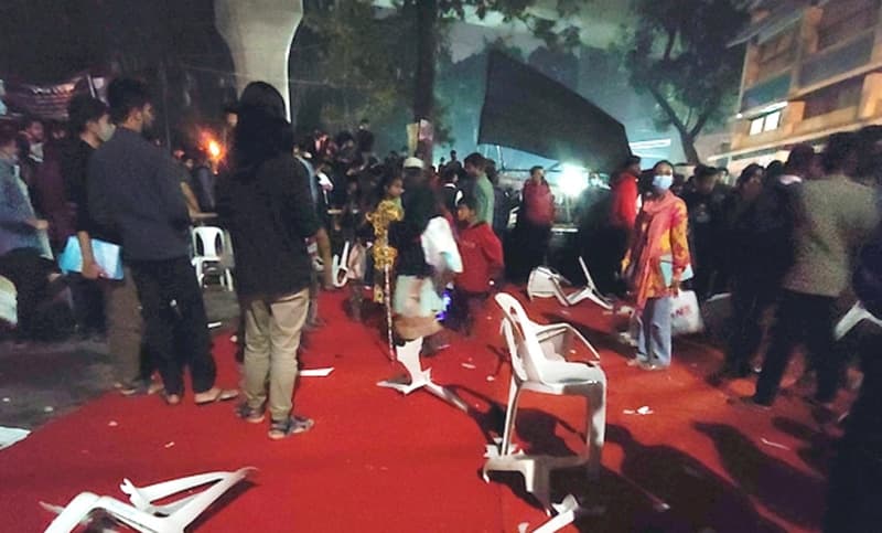 টিএসসির কাওয়ালি কনসার্টে ছাত্রলীগের হামলা, মঞ্চ ভাঙচুর