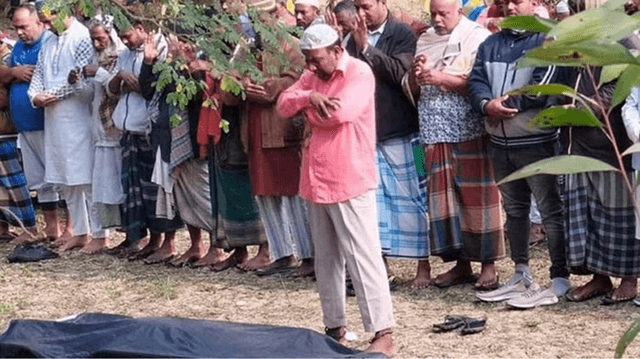 ডান্ডা-বেড়ি  নিয়ে মায়ের জানাযা পড়া সেই আলী আজম জামিনে মুক্ত