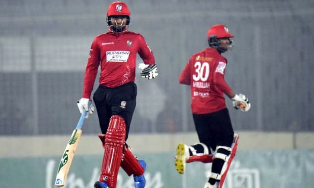 ইফতিখারের ঝড়ো বরিশালের সংগ্রহ ২০২