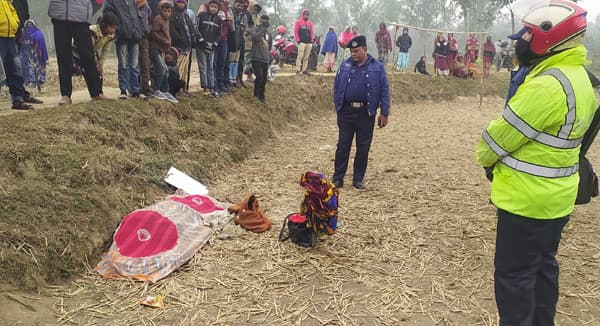 হাকিমপুরে ফসলি জমিতে পড়েছিল নারীর মরদেহ