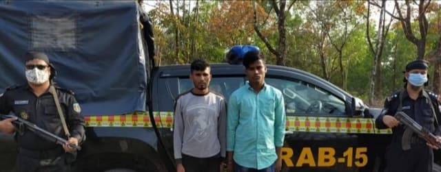 উখিয়ায় র‍্যাবের অভিযান, ইয়াবাসহ বালুখালীর দুই মাদক কারবারি আটক