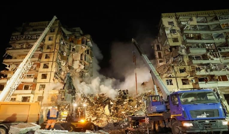 ইউক্রেনে রুশ ক্ষেপণাস্ত্র হামলা, নিহত ১২