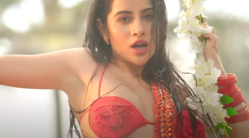 উরফির স্তনবৃন্ত থেকে বেরিয়েছে ডানা! ভিডিও