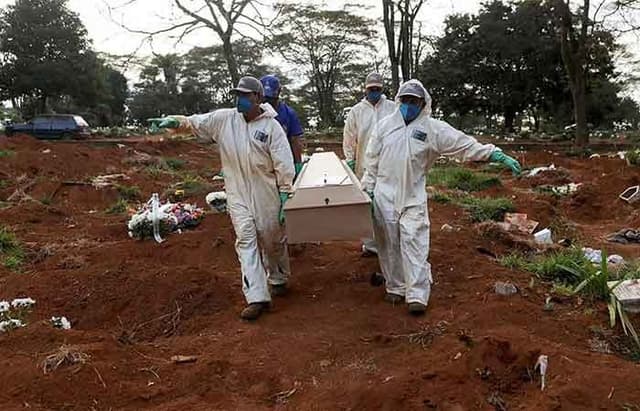 বিশ্বে করোনায় আরও ৯১৭ মৃত্যু