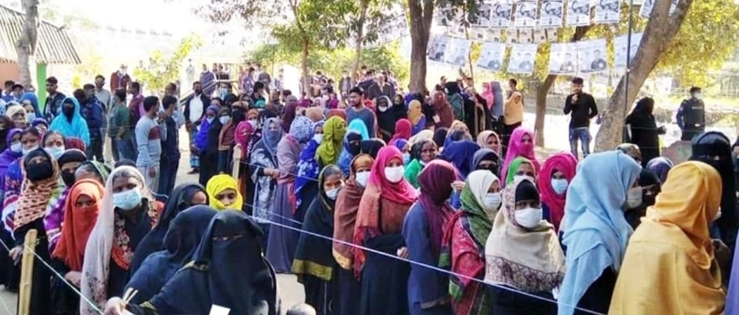 চলছে দ্বিতীয় ধাপের ৬০ পৌরসভায় ভোটগ্রহণ