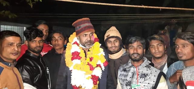উল্লাপাড়ায় কাউন্সিল প্রার্থী আজাদ হোসেন বিজয়ী