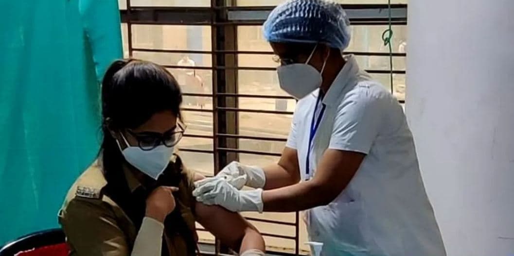 ভারত প্রথমদিনেই টিকা দিয়েছে ২ লাখ মানুষকে