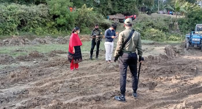 পাহাড় কাটার অপরাধে লাখ টাকা জরিমানা, ছয়টি গাড়ি জব্দ