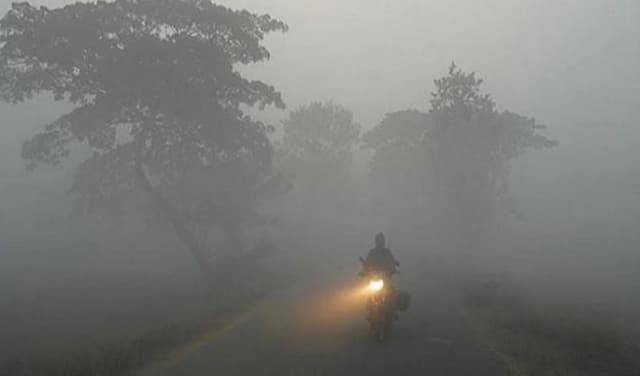 চুয়াডাঙ্গায় মৃদু শৈত্যপ্রবাহ, তাপমাত্রা ৯.৯ ডিগ্রি