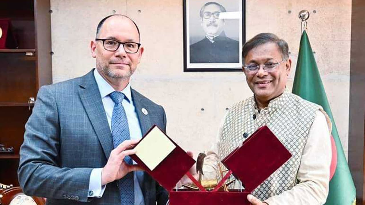 সম্পর্ক এগিয়ে নেওয়ার বার্তা আমারিকার