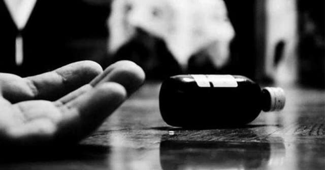 ইঁদুরের বিষ খেয়ে কিশোরীর আত্মহত্যা