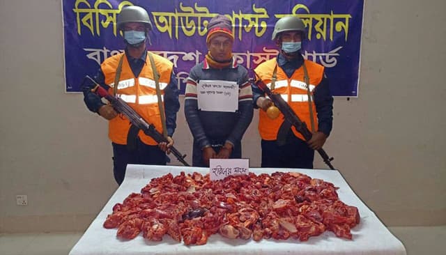 সুন্দরবনে ২৭ কেজি হরিণের মাংসসহ আটক ১