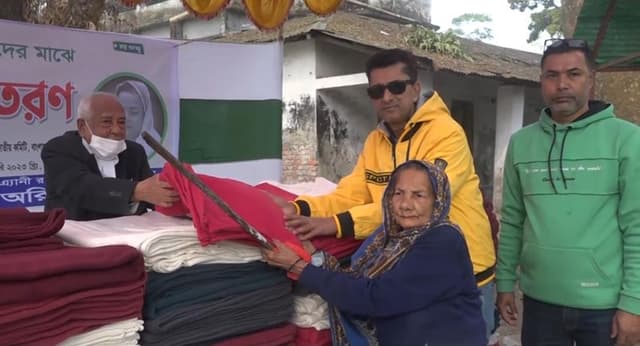 পিরোজপুরে শীতবস্ত্র বিতরণ